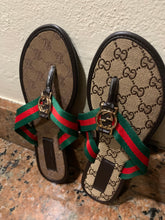 Load image into Gallery viewer, Sandals
