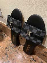 Load image into Gallery viewer, Sandals
