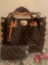 Load image into Gallery viewer, Shoulder Bags
