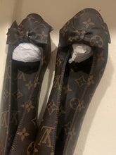 Load image into Gallery viewer, Women Louis Vuitton Shoes
