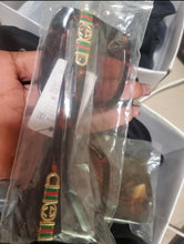 Load image into Gallery viewer, Glasses
